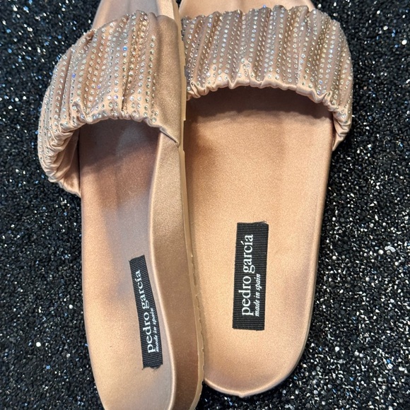 Pedro Garcia Women's Tan Slide Sandals - Picture 13 of 15